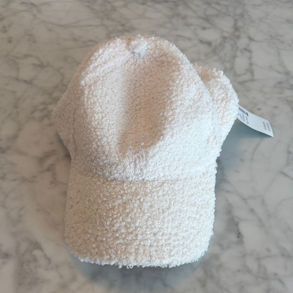 Maurices Cream Sherpa Women’s Cap Size XS NWT